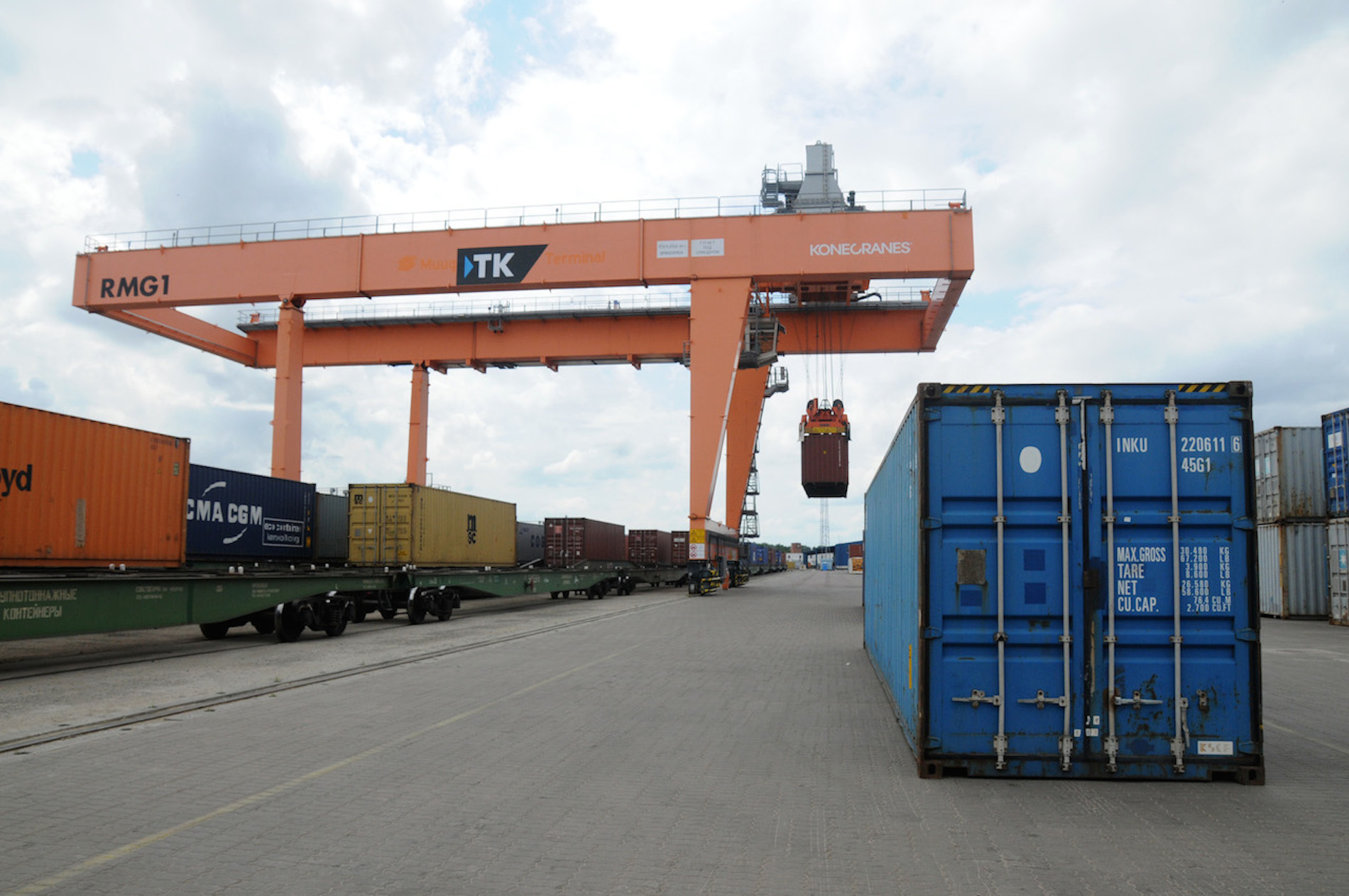 Solvo.TOS goes live at the HHLA Terminal